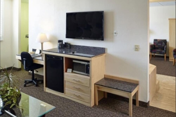 Room 34 of 48