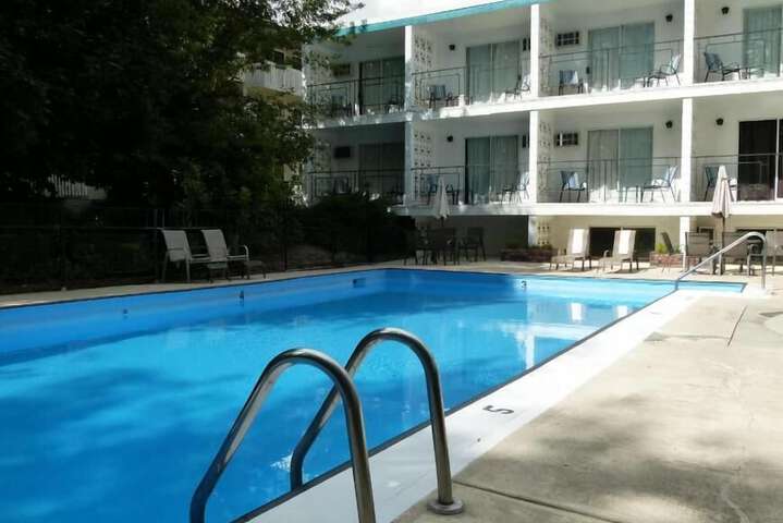 Pool 6 of 28