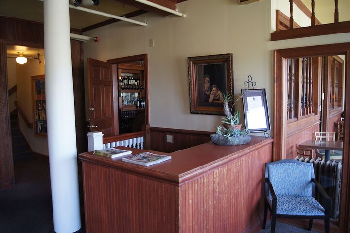 Hotel Interior 9 of 32