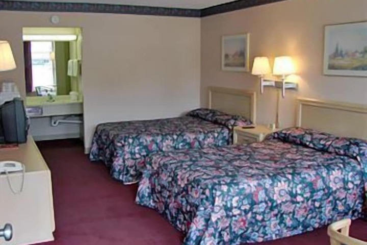 Room 14 of 39