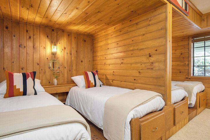 Pollock by Avantstay Stunning Views w / Movie Room Game Room & Large Balcony