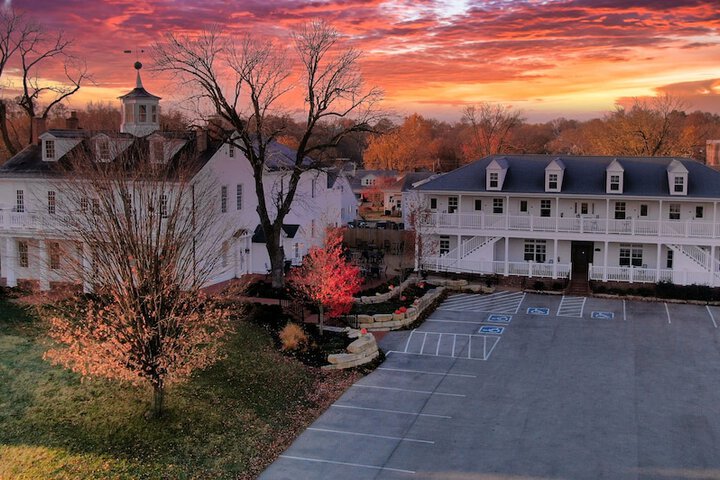 The Inn at Elijah McLeans