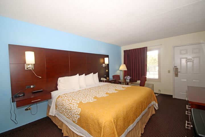 Hamilton Inn Jonesville NC