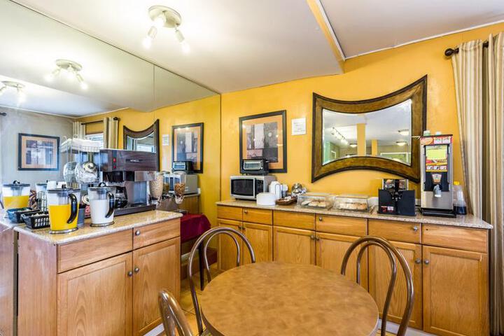 Rodeway Inn