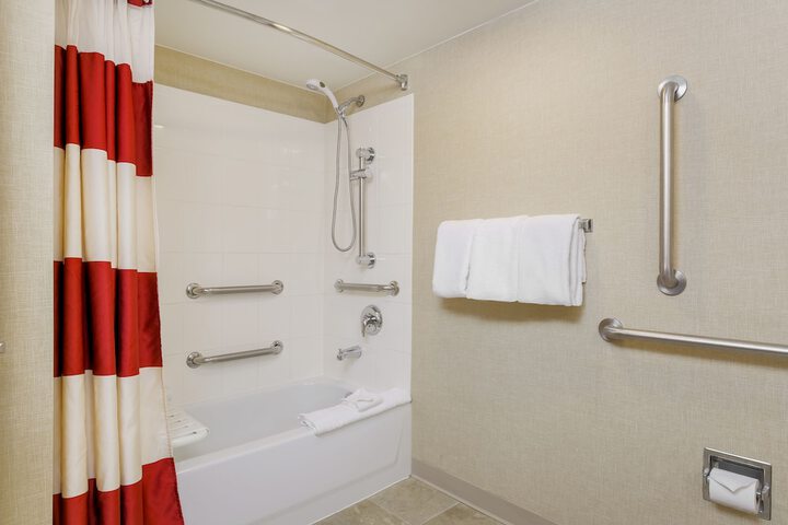 Room 34 of 48