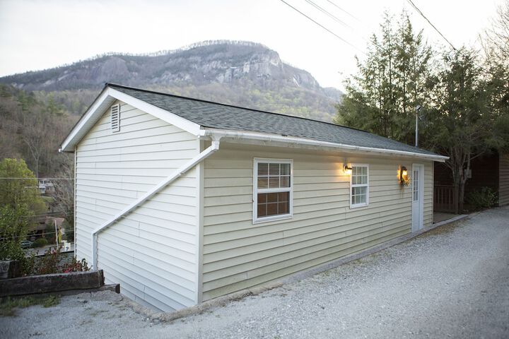 The Chimney Rock Inn & Cottages