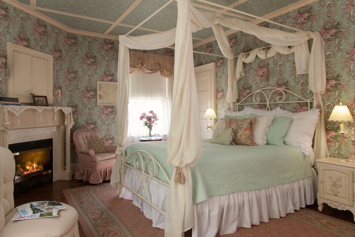 Berry Manor Inn