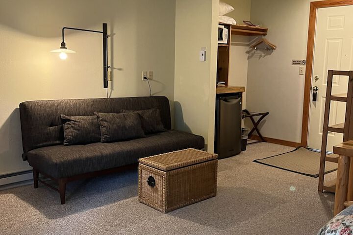 Room 127 of 210