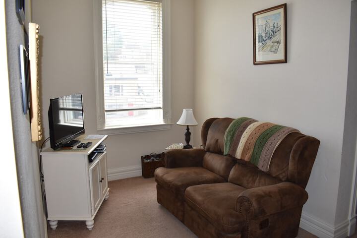 Room 172 of 238