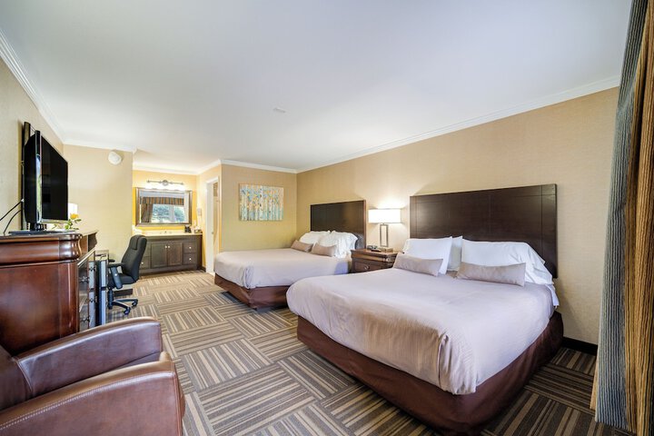 Room 8 of 18