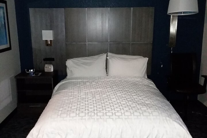 Room 43 of 59