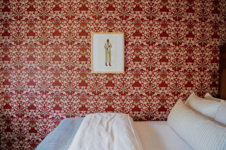 Room 12 of 74