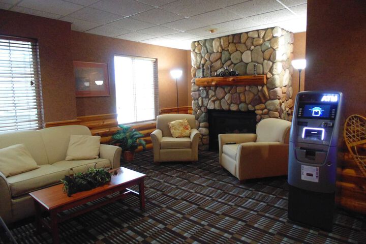 American Inn and Suites Houghton Lake