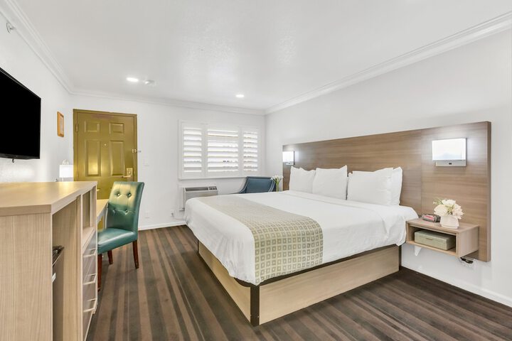 Room 45 of 61