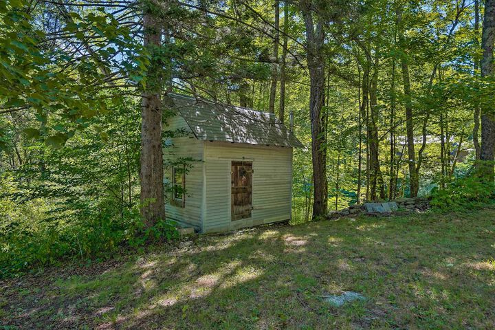 Charlemont Retreat on Chickley River w / EV Charger