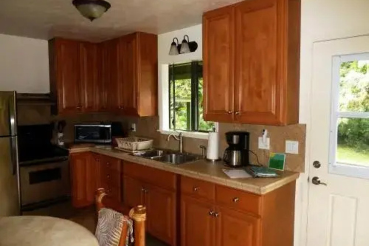 Hale Nanea Hana Paradise Cottages