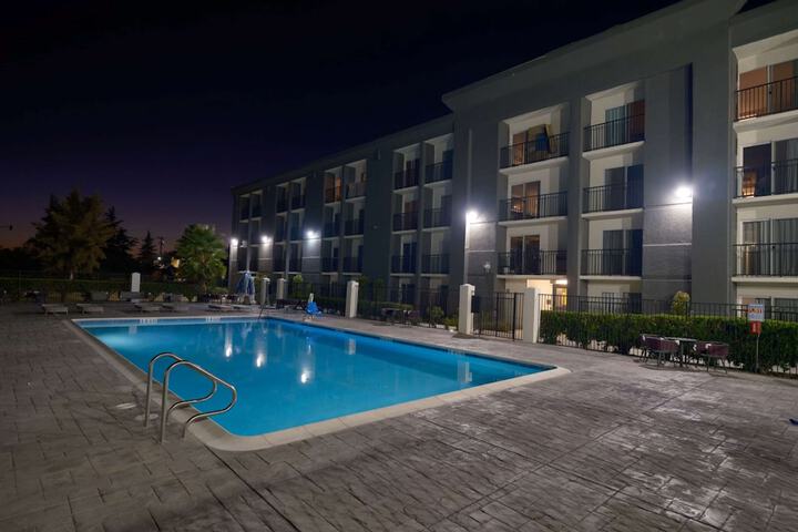 Pool 2 of 27