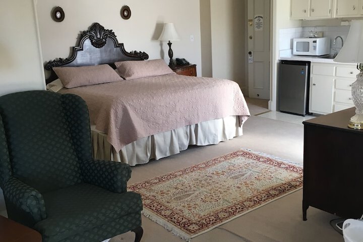 Room 14 of 19