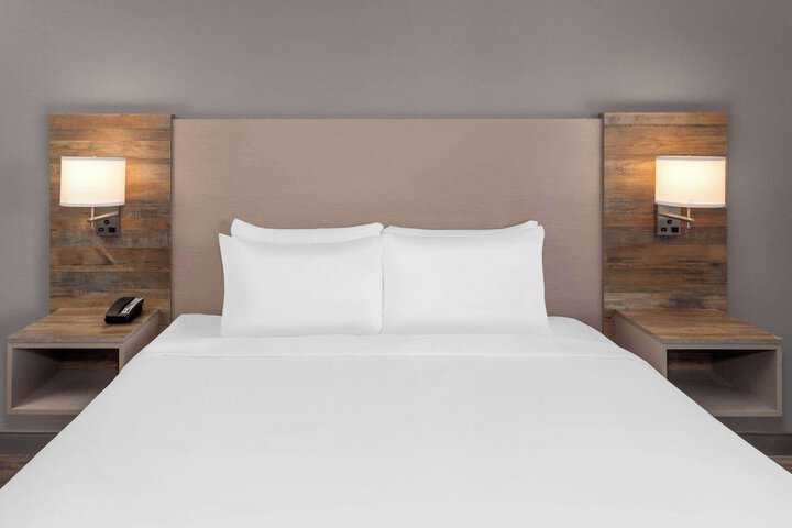 Links Bos Landen Hotel & Spa of Pella Trademark by Wyndham