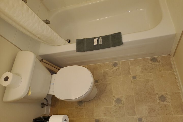 Room 13 of 22