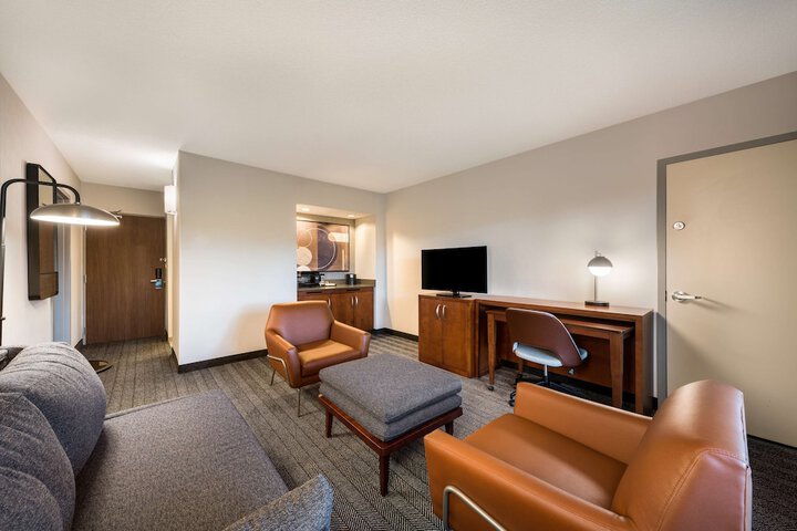 Room 13 of 42