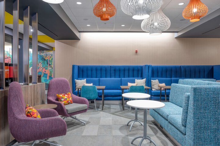 Hotel Interior 8 of 32