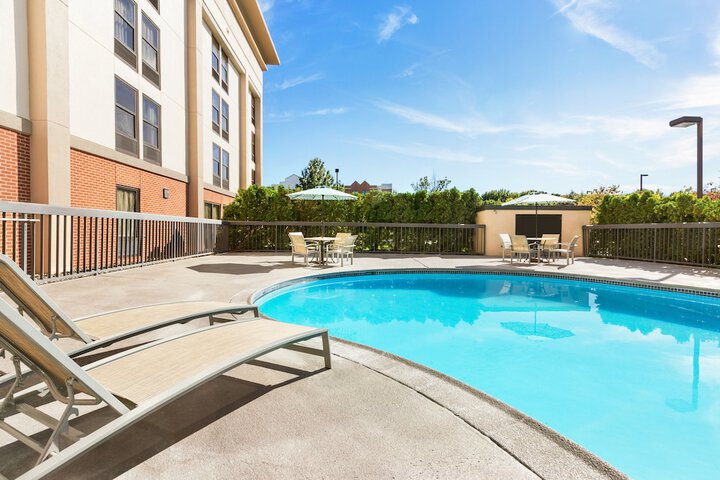Pool 6 of 30