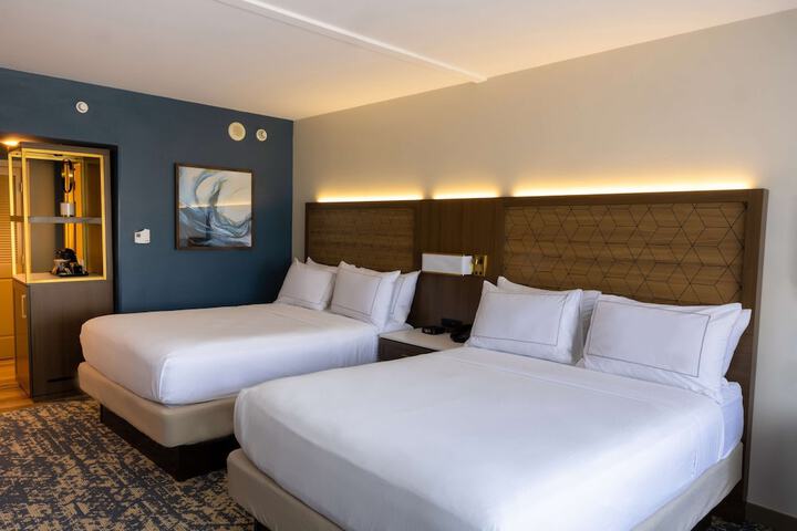 Room 16 of 105