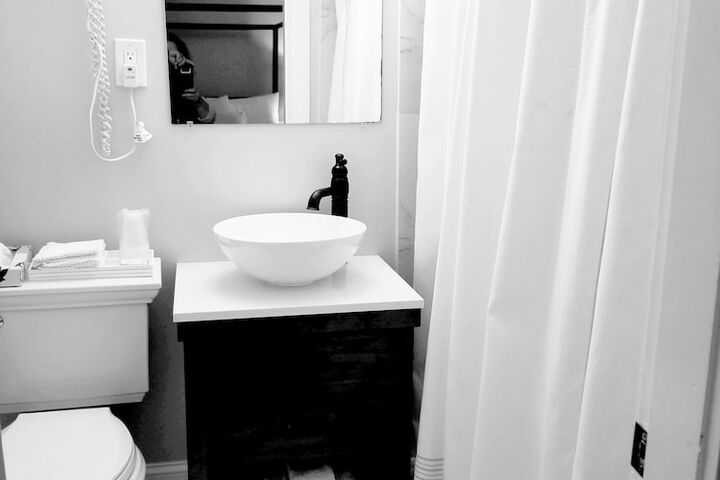 Room 55 of 106