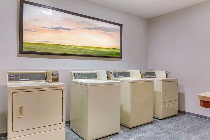 Comfort Inn & Suites Rapid City near Mt. Rushmore