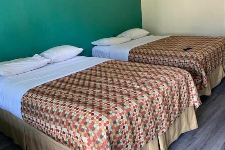 Room 28 of 38