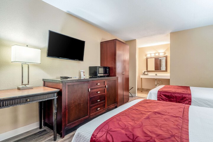 Room 16 of 41