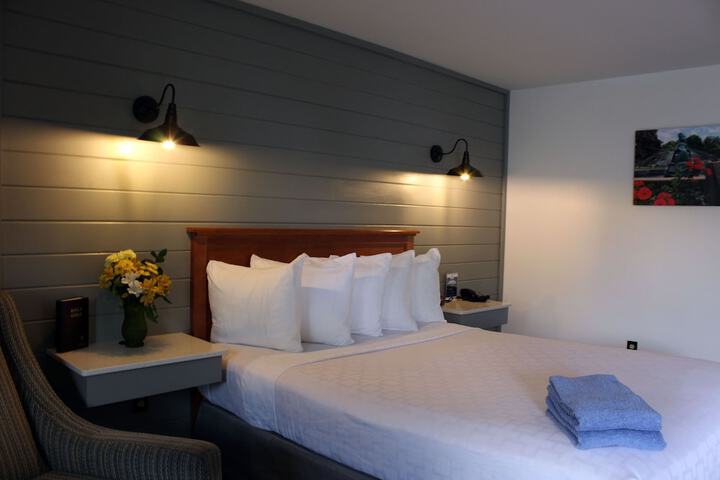 Room 21 of 27