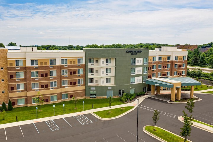 Courtyard by Marriott Detroit Farmington