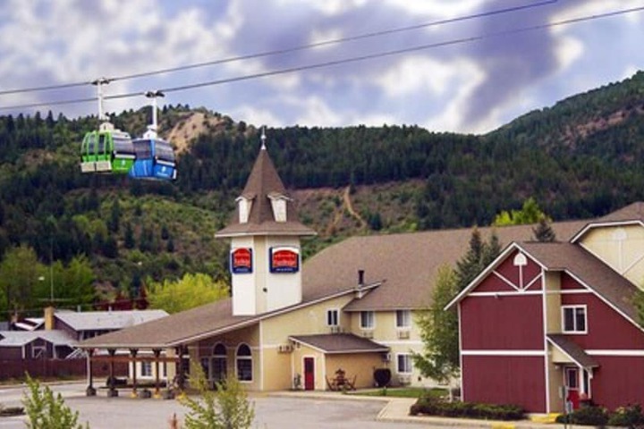 FairBridge Inn & Suites Kellogg