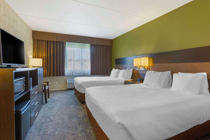 Room 8 of 32