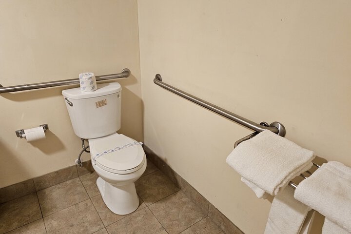 Room 64 of 86