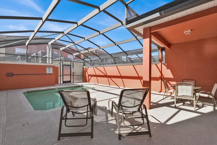 Pool 14 of 47