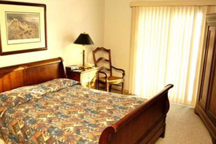 Knights Inn Lodge Resort Forest City