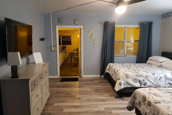 Room 44 of 72