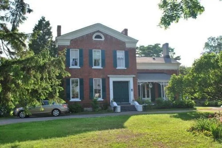 MACKECHNIE HOUSE