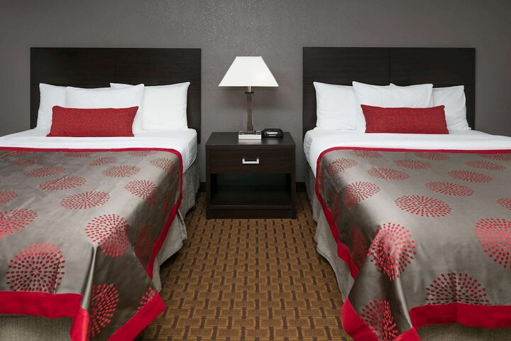 Room 9 of 23