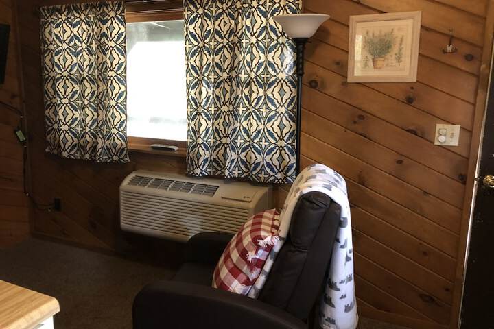 Room 33 of 41