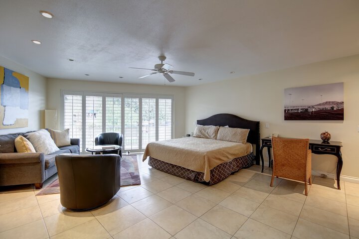 Room 75 of 106