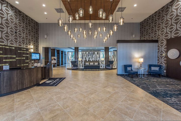 DoubleTree by Hilton North Charleston - Convention Center
