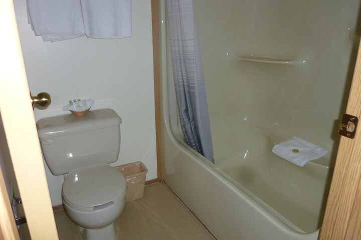 Room 35 of 61