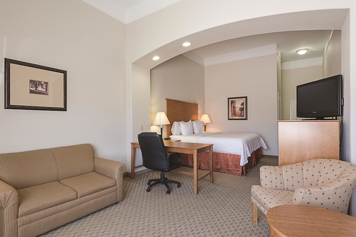Baymont by Wyndham Brenham