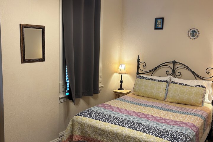 Hermann Crown Suites