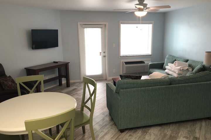 Beachgate CondoSuites and Oceanfront Resort