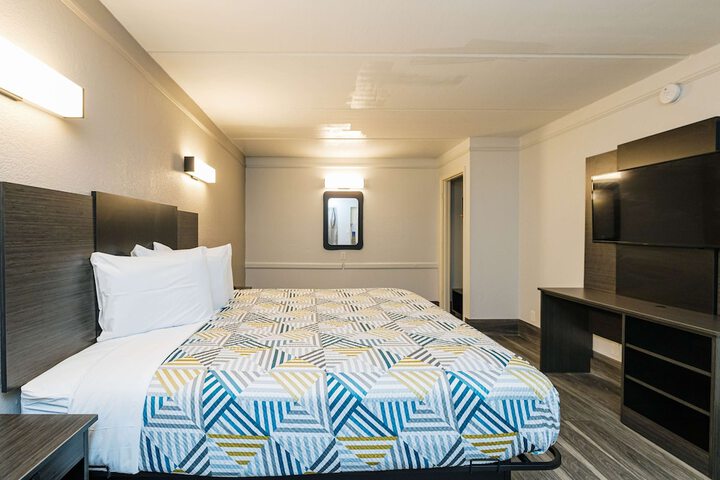Room 22 of 53
